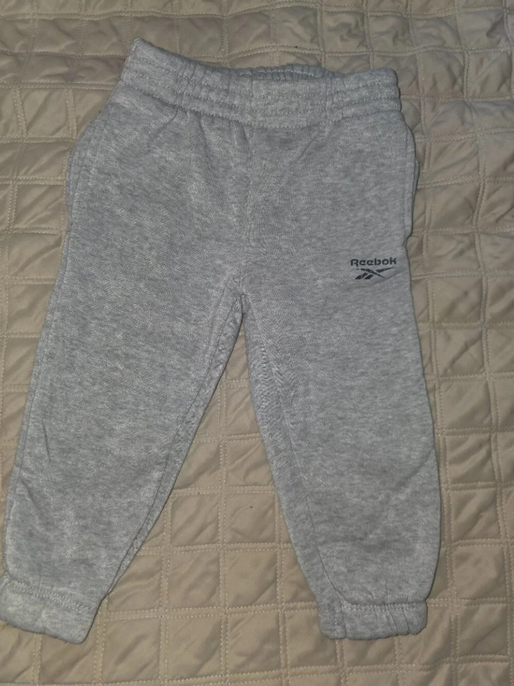 Reebok Toddler 2T 24M Puffer Vest & Fleece Jogger Set Red Blue Gray